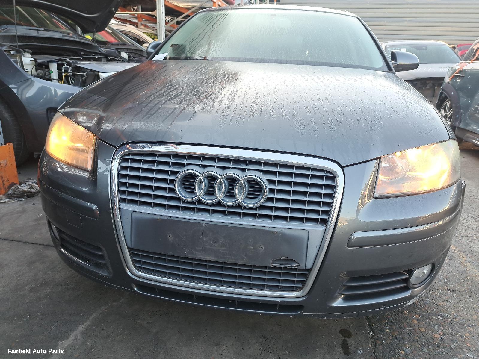 2004-2013 Audi A3 Right Rear Door Sliding
