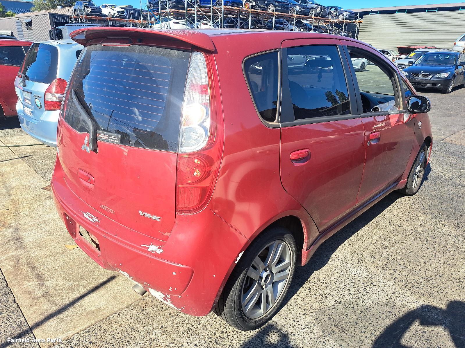 2006 Mitsubishi Colt Left Taillight