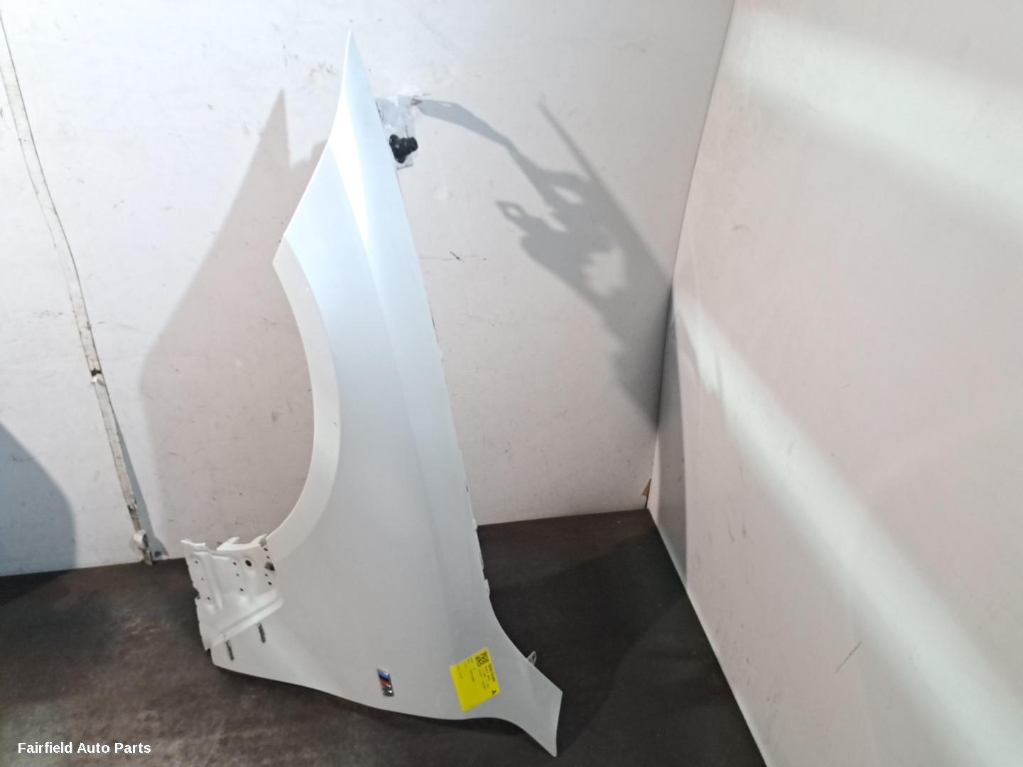 2021-2026 Bmw I4 Left Guard