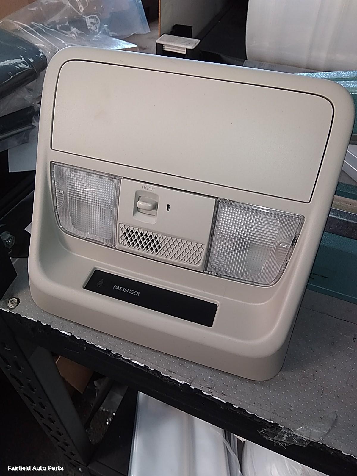 2015-2021 Mitsubishi Outlander Courtesy Light