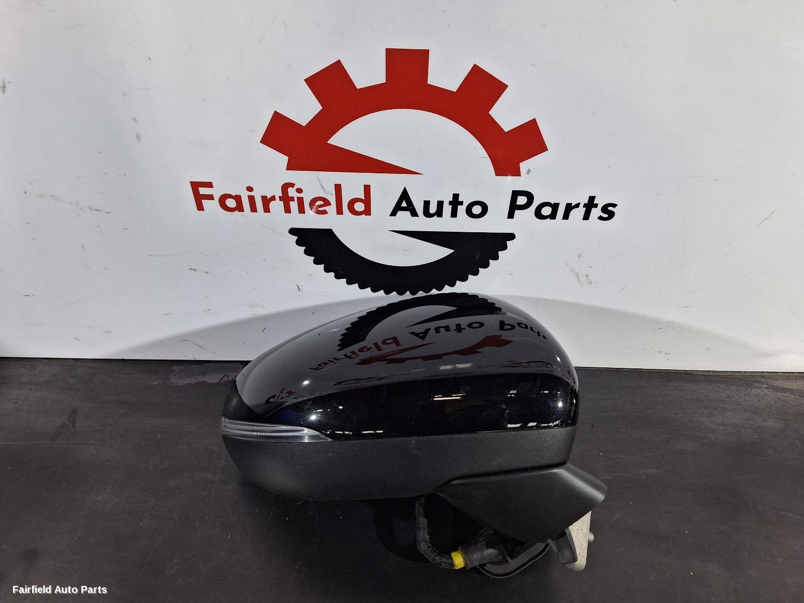 2018-2023 Mercedes A Class Right Door Mirror