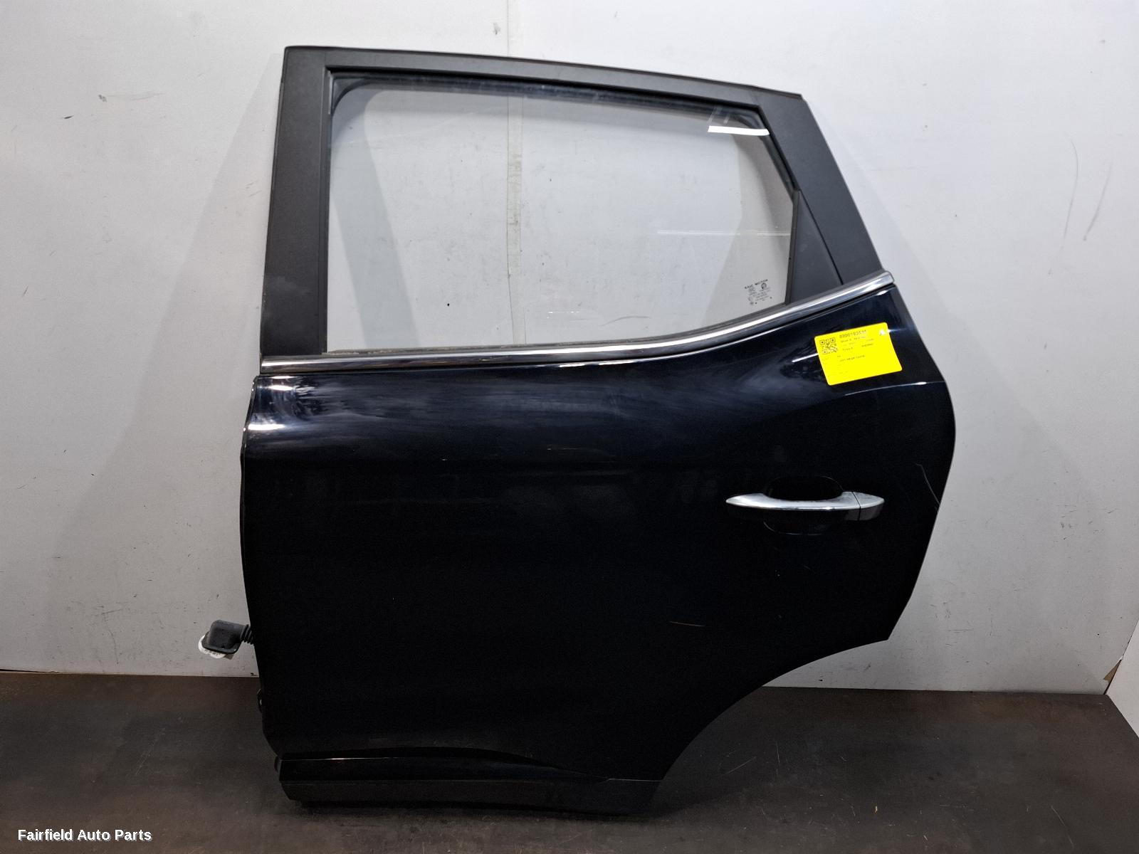 2021 Mg Zs Left Rear Door Sliding