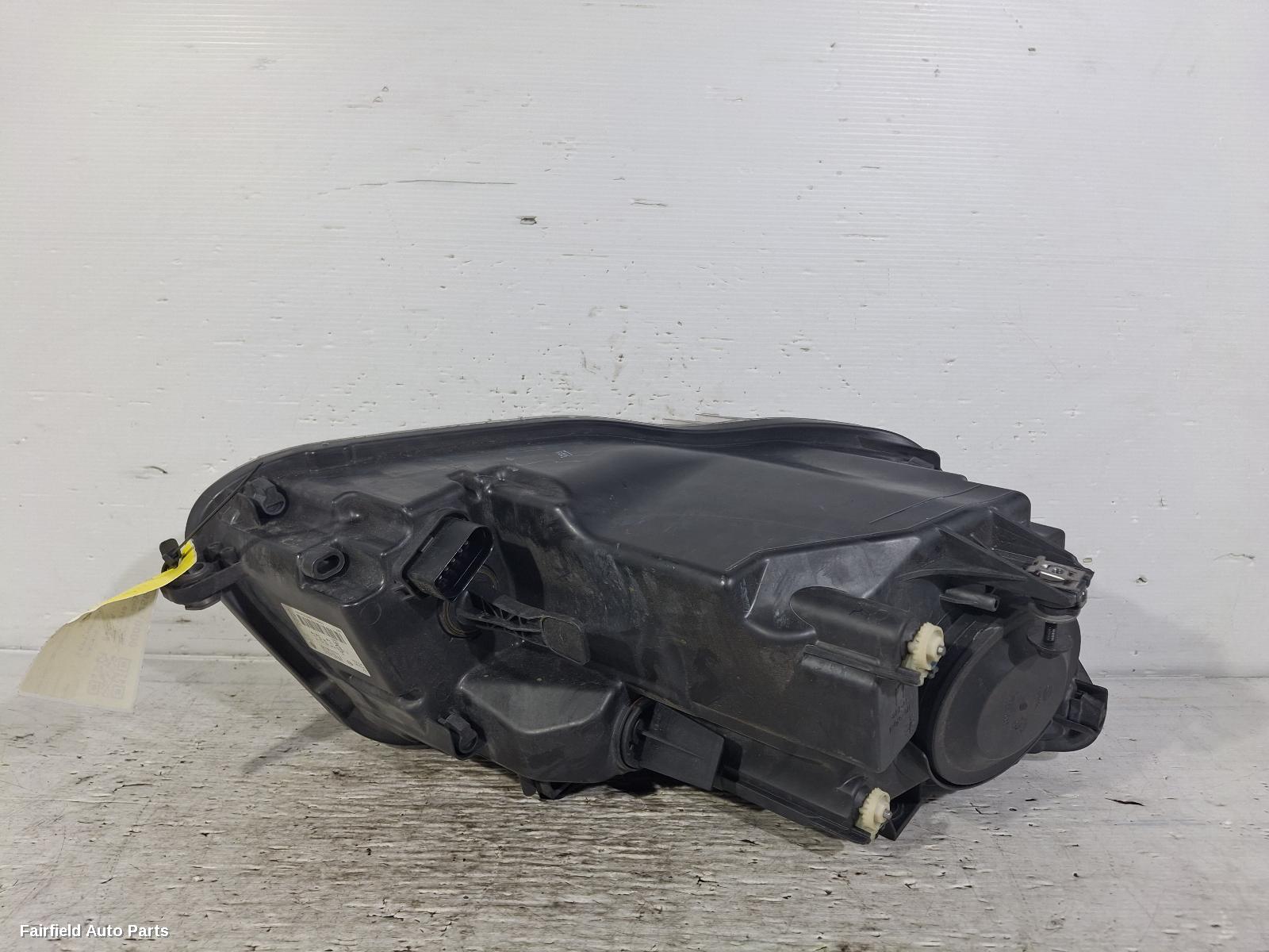 2004-2010 Volkswagen Caddy Left Headlamp