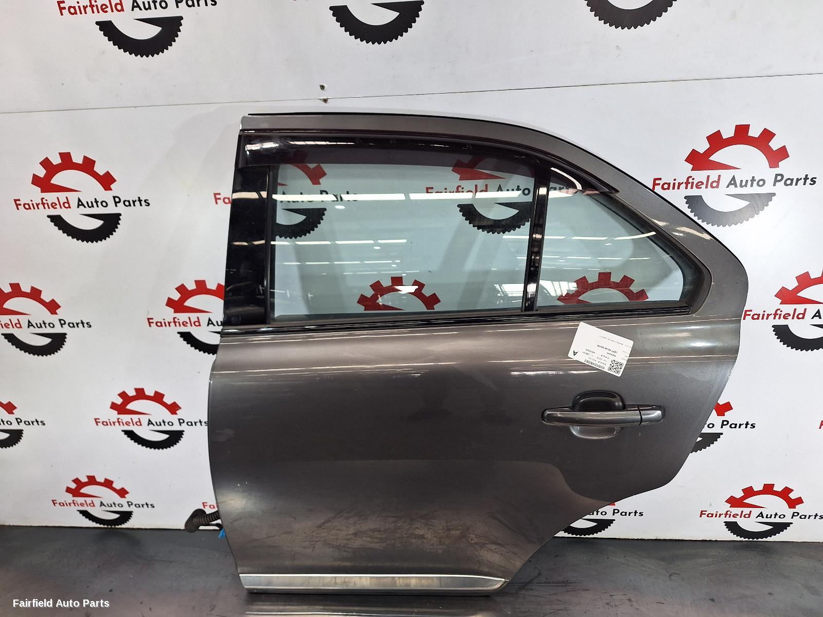 2009-2017 Suzuki Kizashi Left Rear Door Sliding