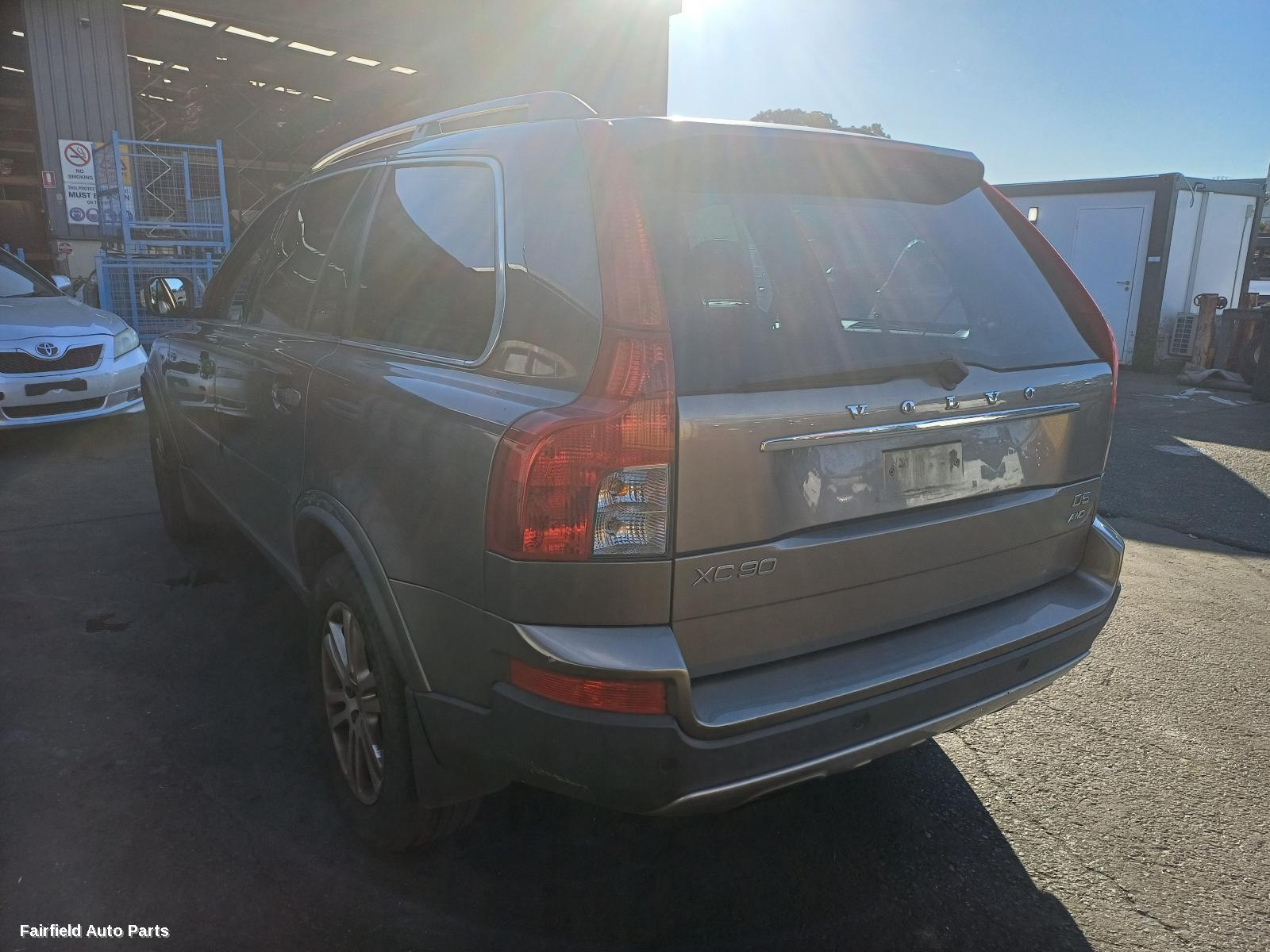 2010 Volvo Xc90 Grille