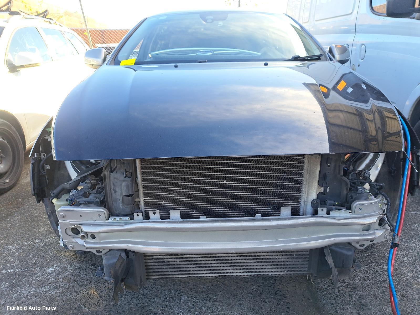 2011 Volvo S60/v60 Right Guard