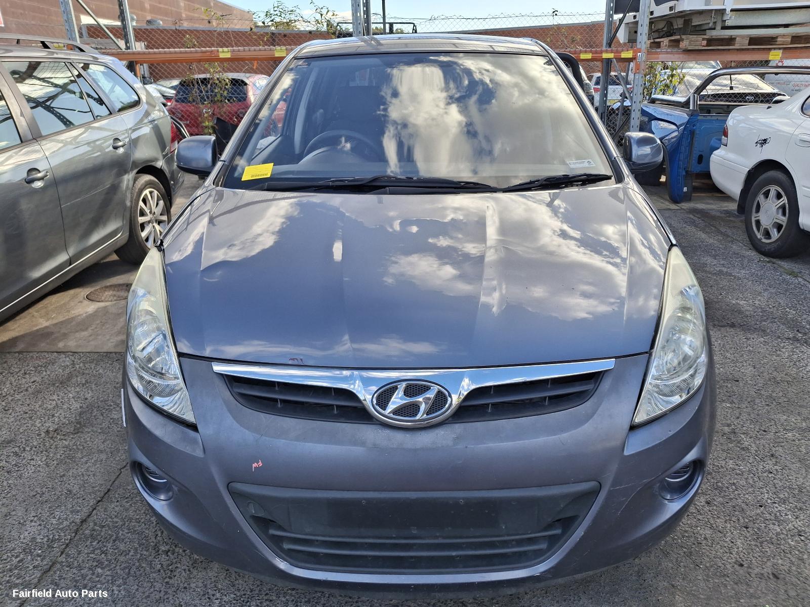 2012 Hyundai I20 Right Rear Door Sliding