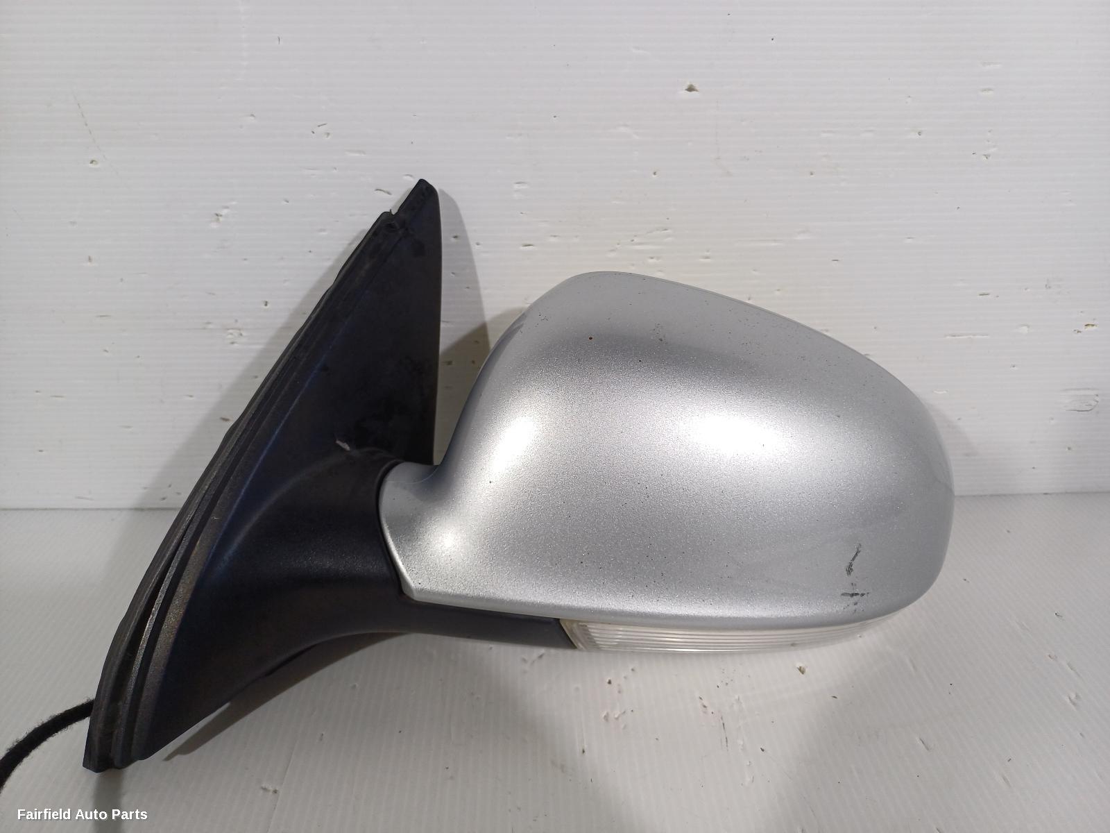 2009-2013 Volkswagen Golf Left Door Mirror