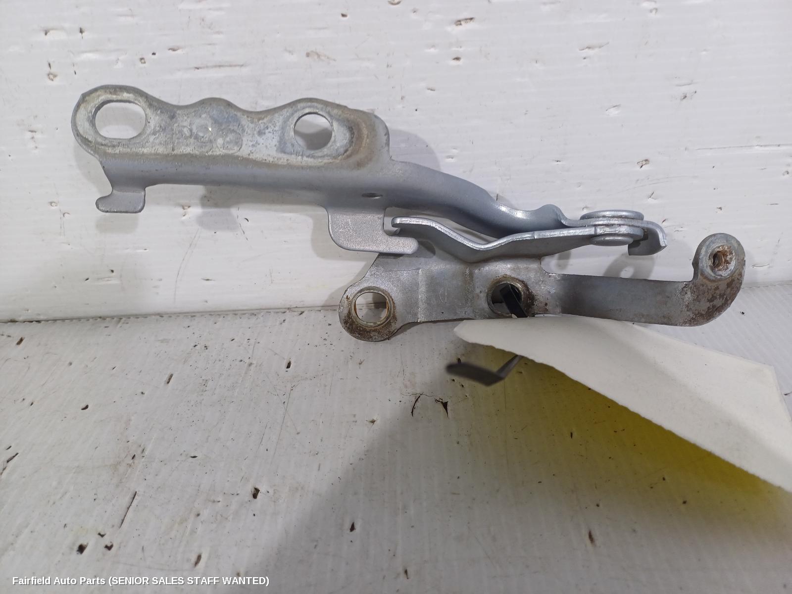 2005 Toyota Corolla Bonnet Hinge Strut