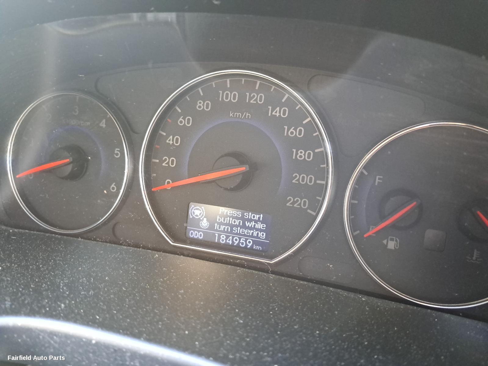 2010 Hyundai Santa Fe Right Taillight