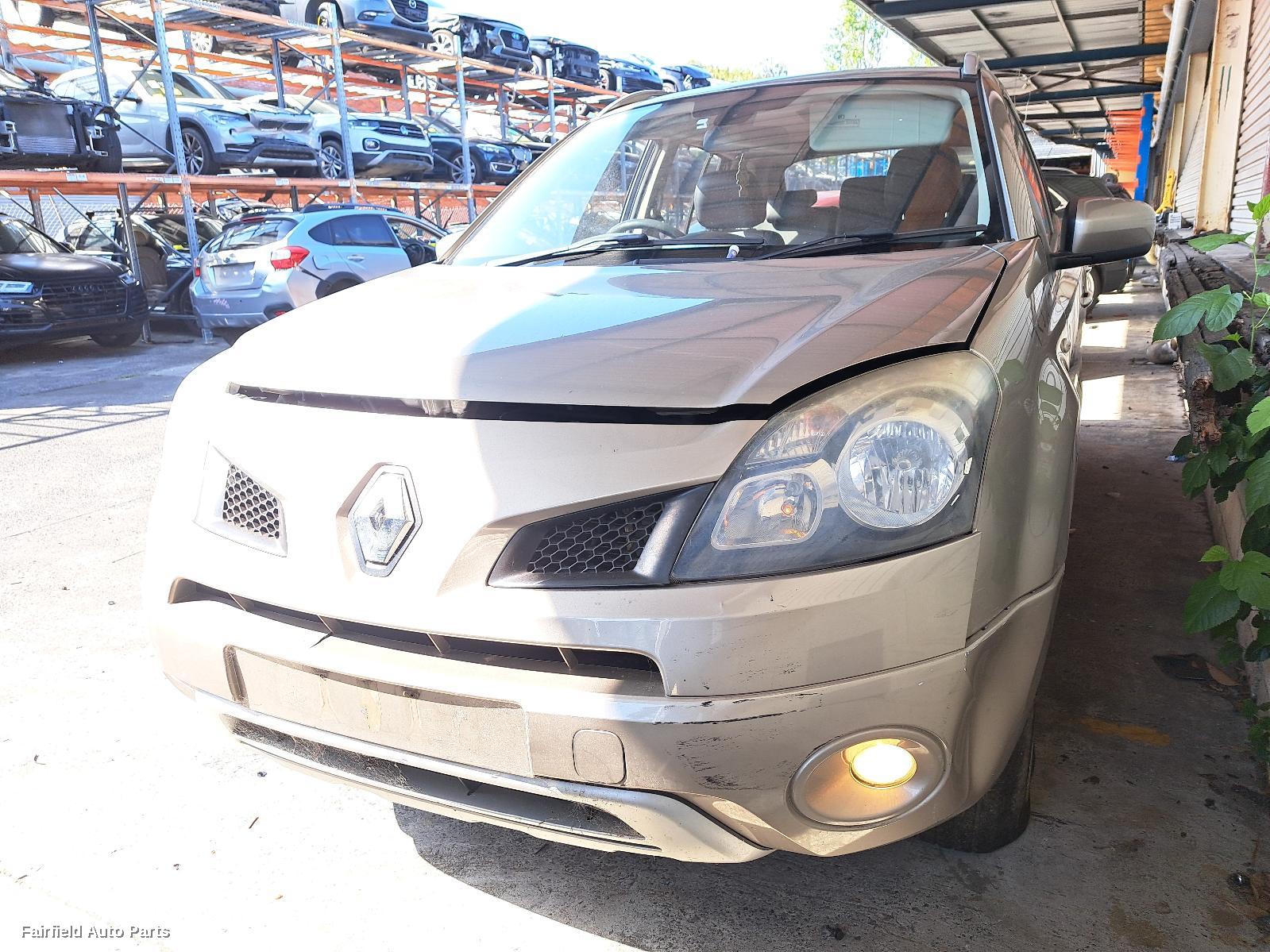 2010 Renault Kaleos Left Headlamp