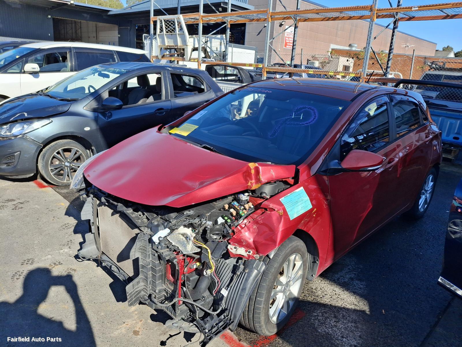 2014 Hyundai I30 Right Guard Liner