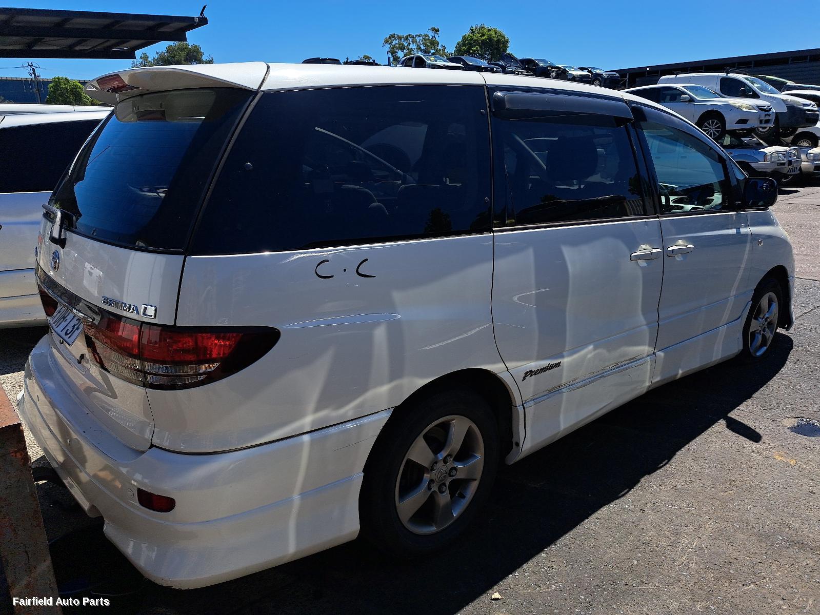 2005 Toyota Estima Bonnet
