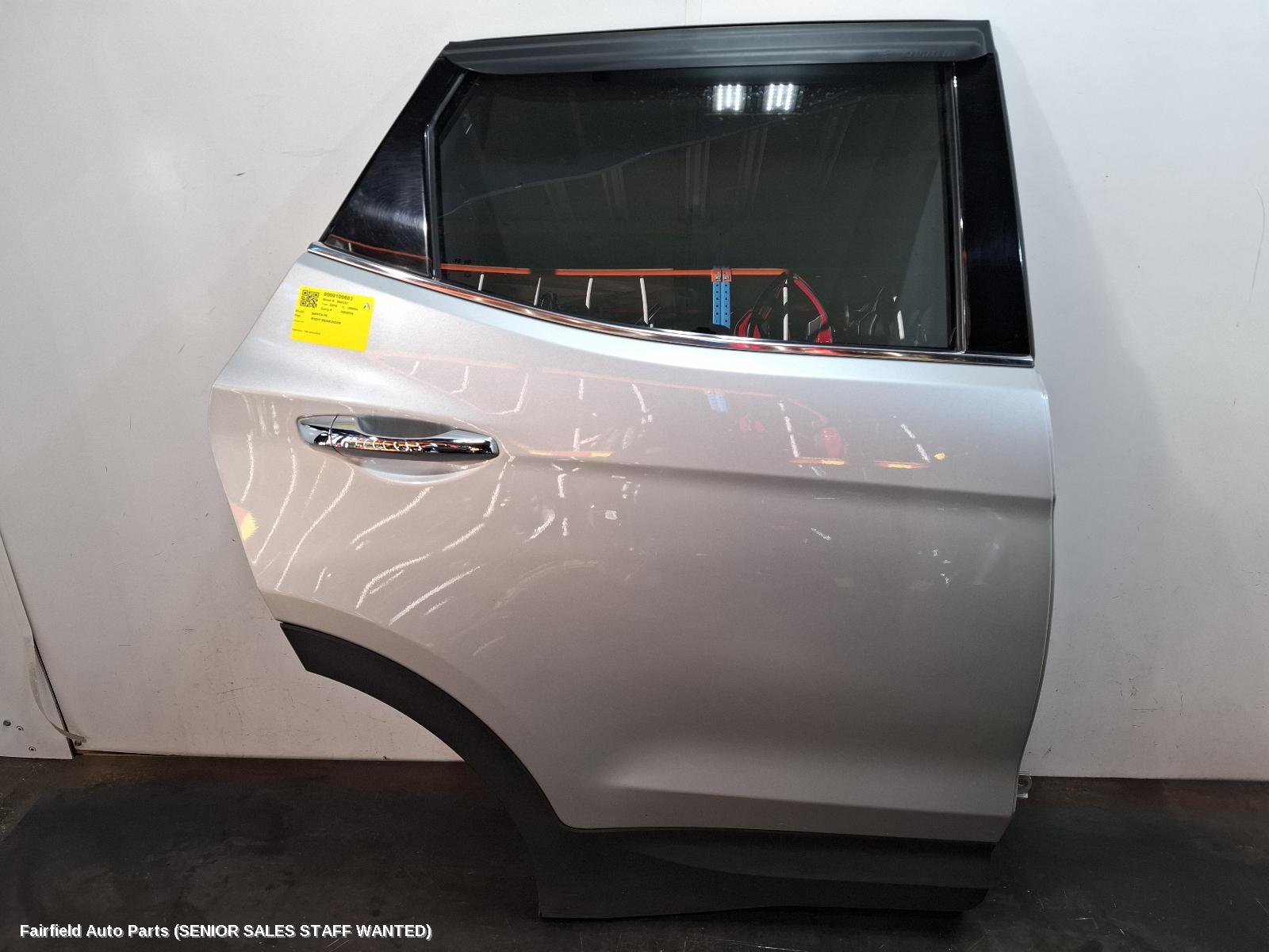 2016 Hyundai Santa Fe Right Rear Door Sliding