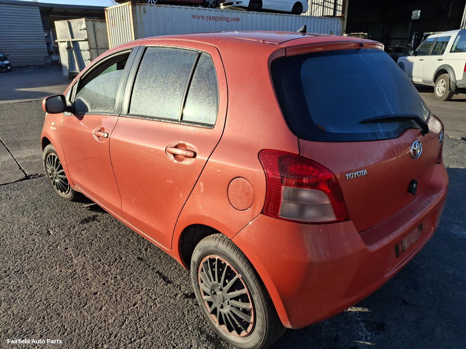 2006 Toyota Yaris Wiper Motor