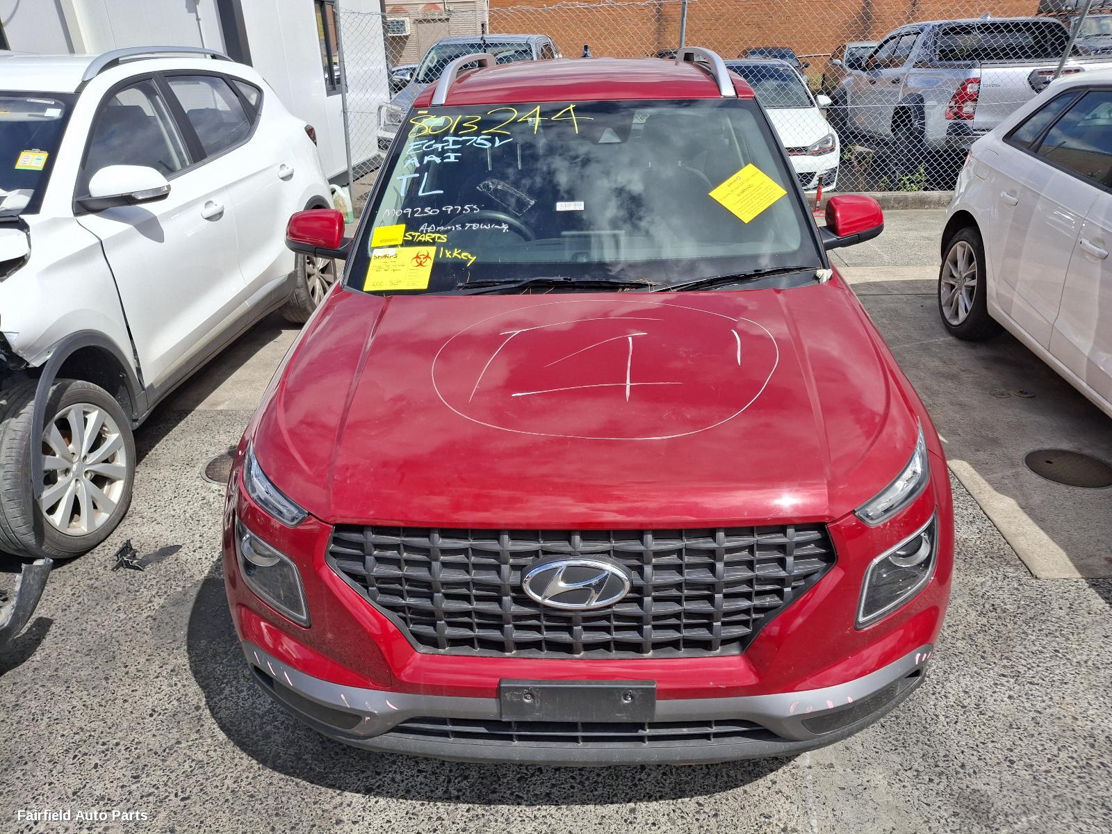 2020 Hyundai Venue Left Taillight