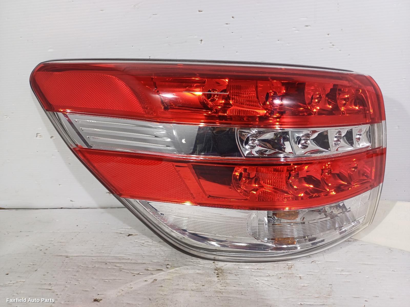 2014-2016 Nissan Pathfinder Left Taillight