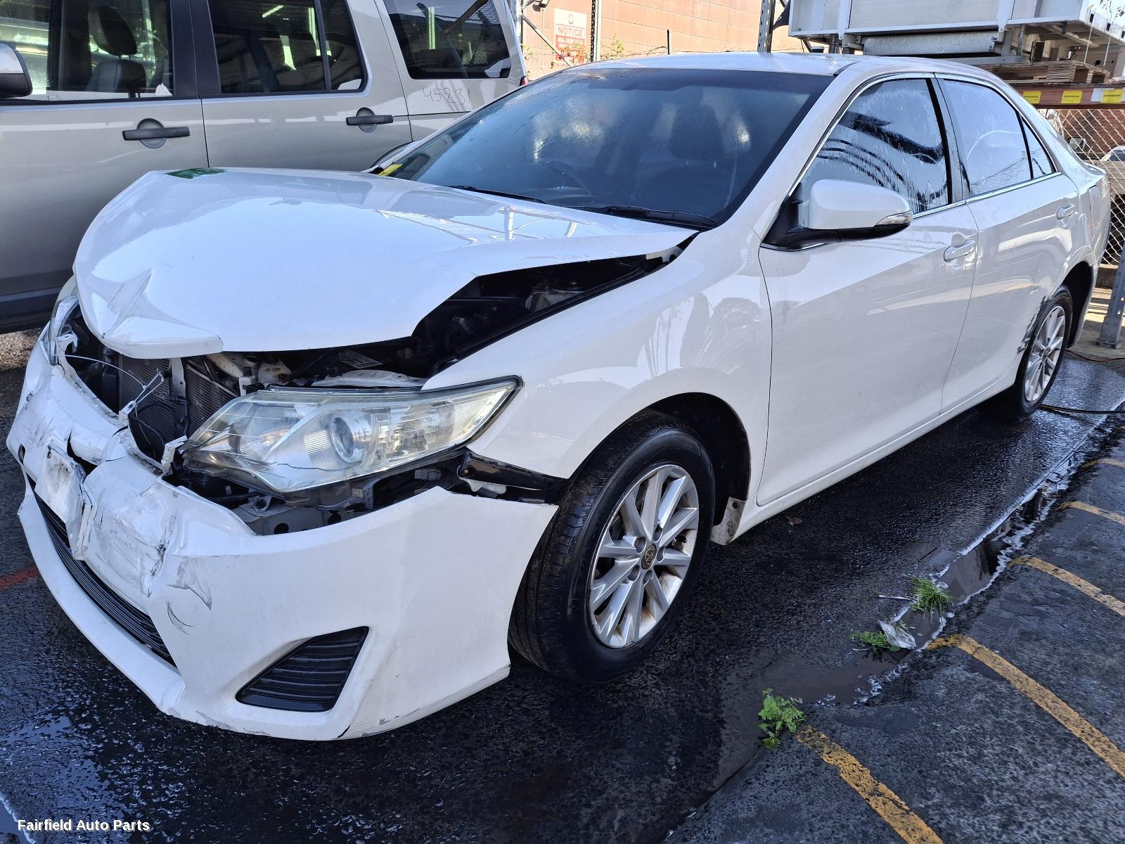 2012 Toyota Camry Left Taillight