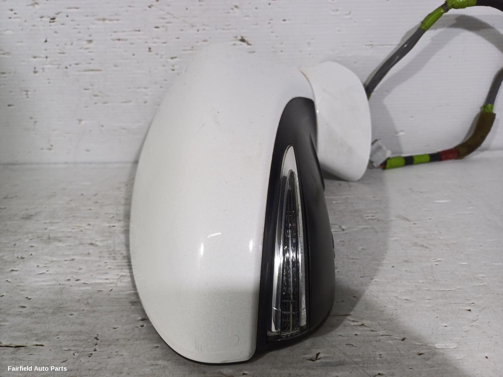 2010-2013 Lexus Ct200h Right Door Mirror
