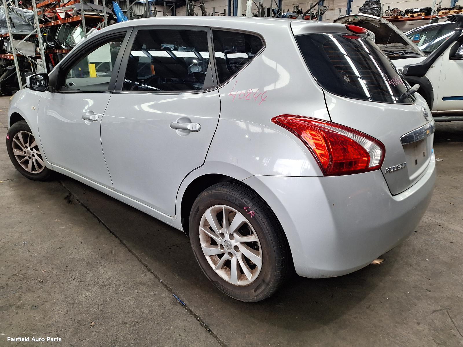 2014 Nissan Pulsar Sunvisor