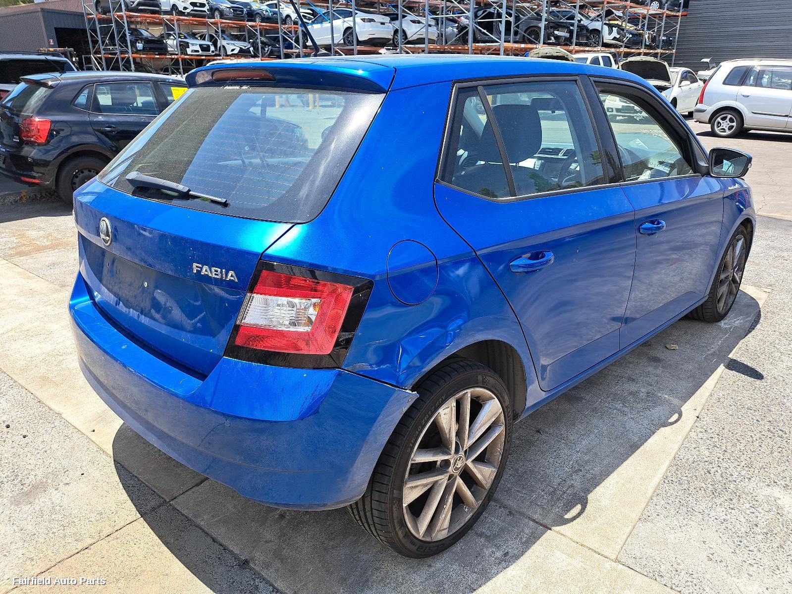 2015 Skoda Fabia Left Door Mirror