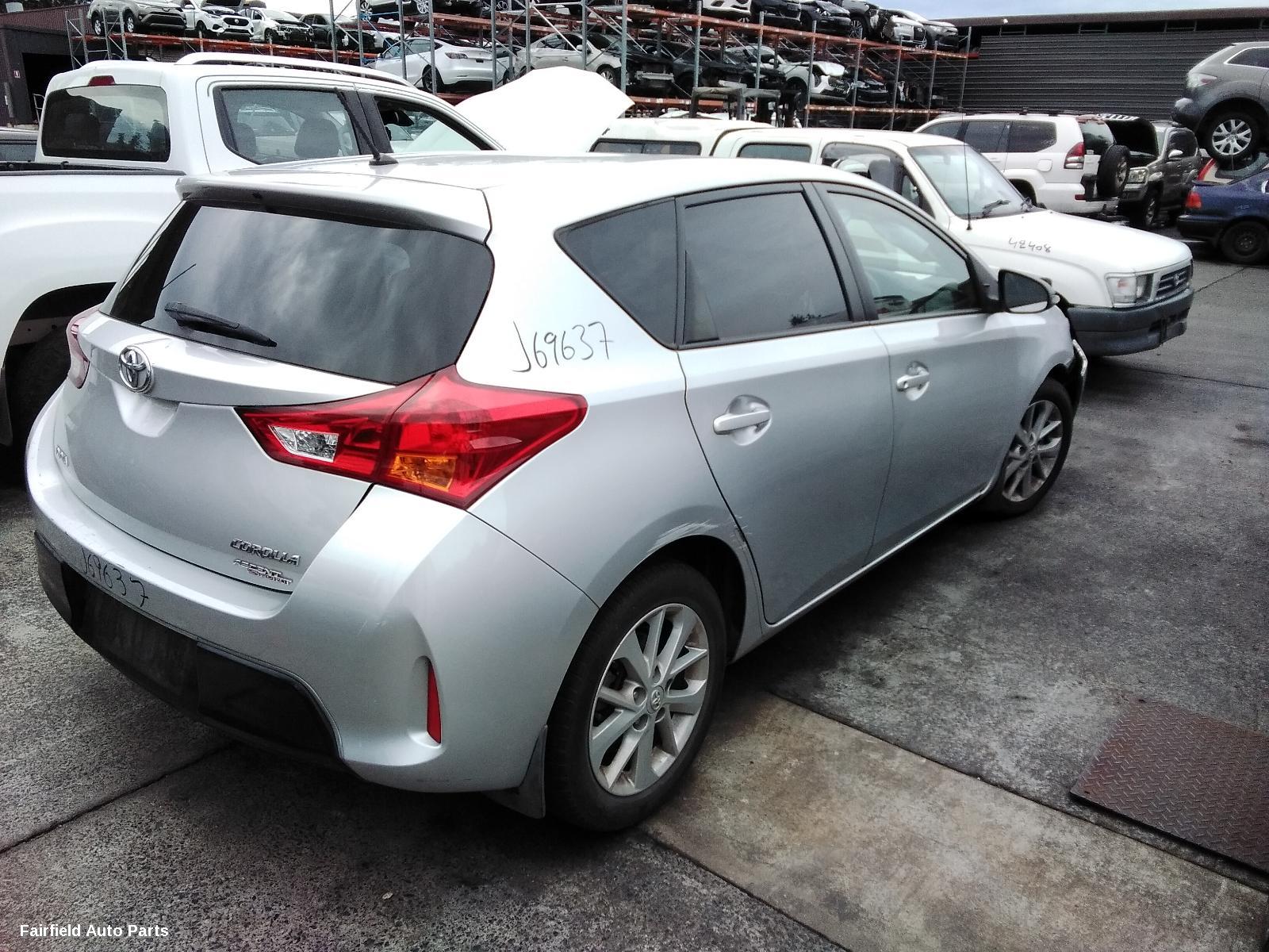 2014 Toyota Corolla Left Taillight