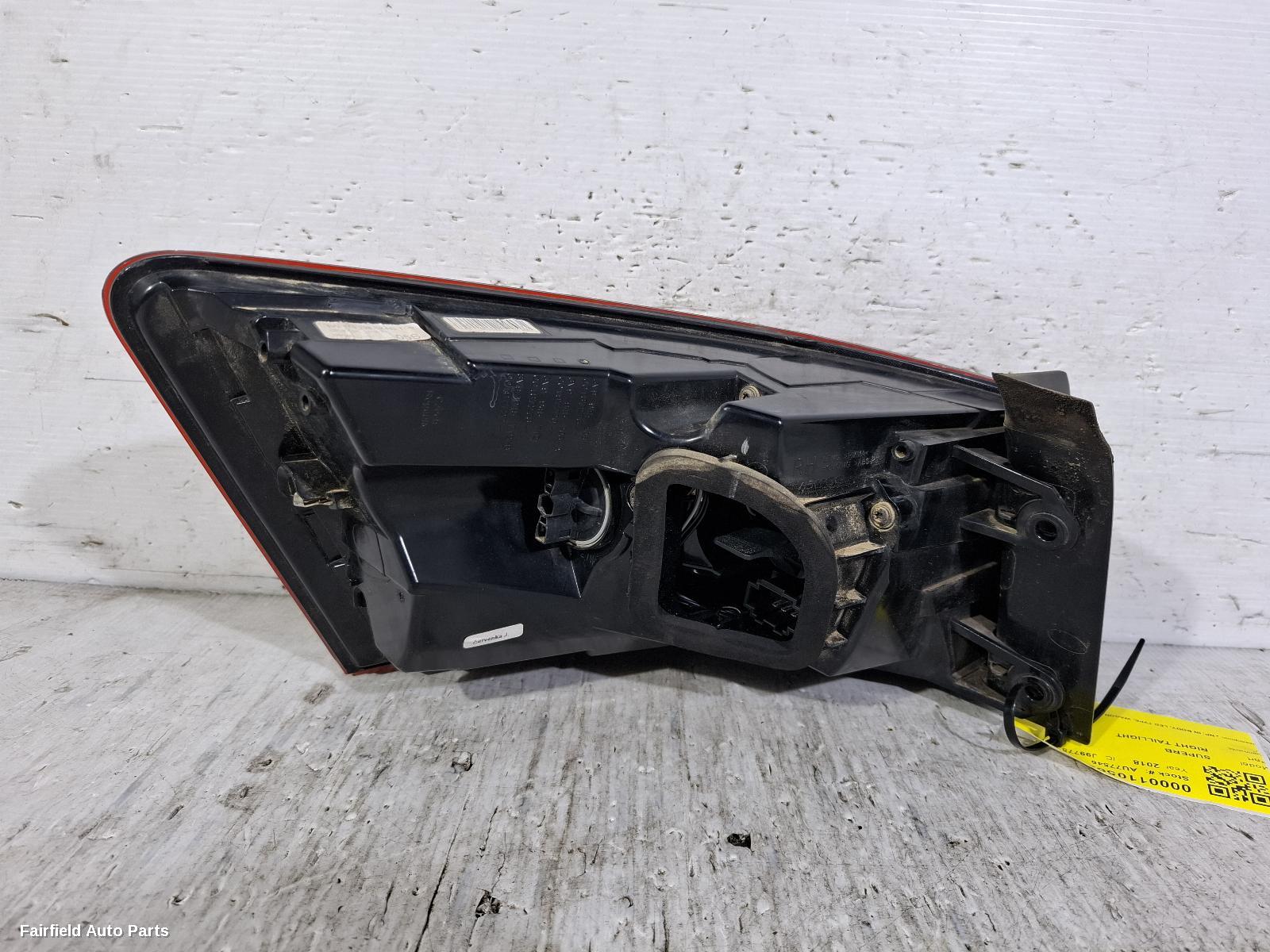 2016-2019 Skoda Superb Right Taillight