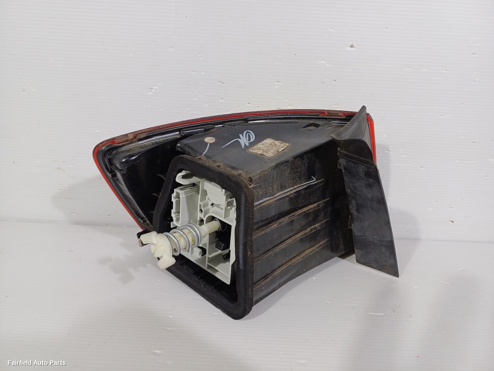 2014-2017 Volkswagen Jetta Right Taillight