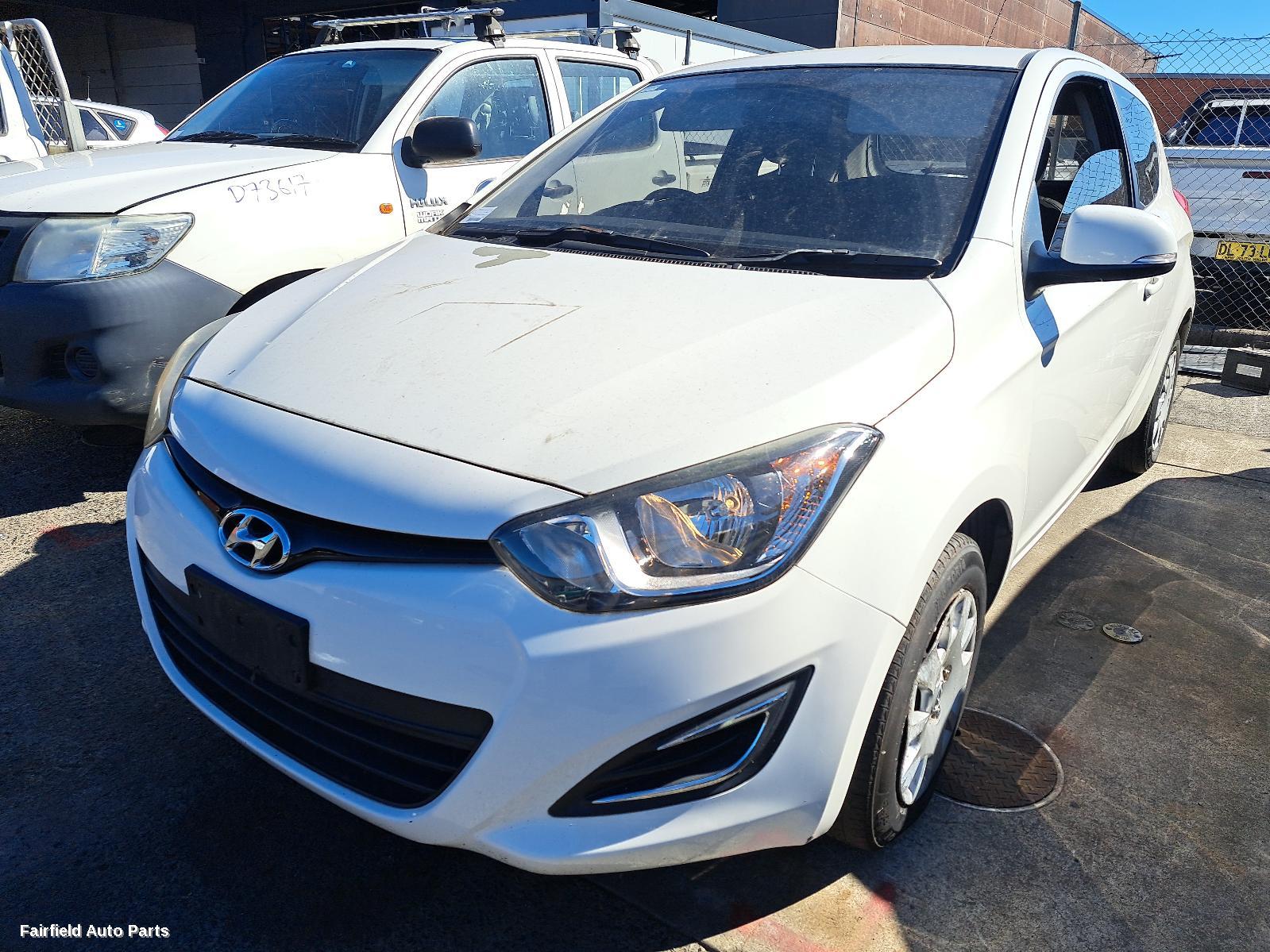 2013 Hyundai I20 Left Taillight