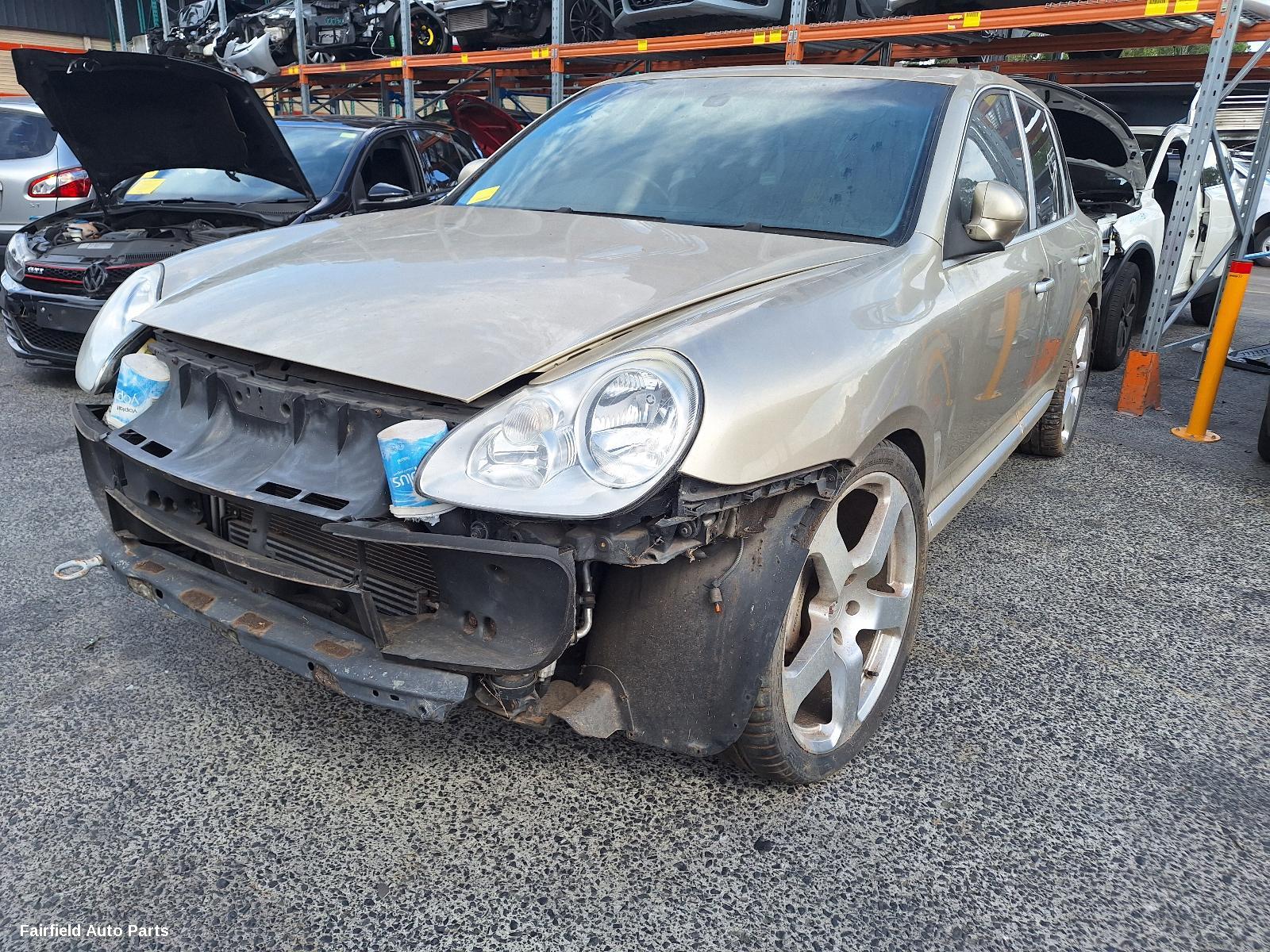 2006 Porsche Cayenne Right Rear Door Sliding