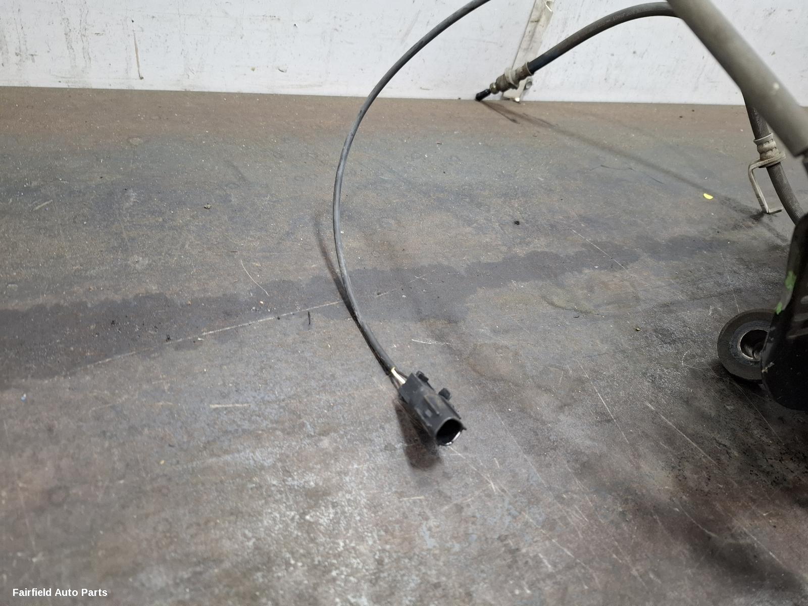 2015 Toyota Corolla Left Front Hub Assembly