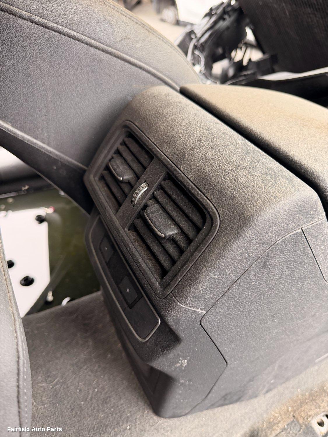 2017-2025 Audi Q5 Console