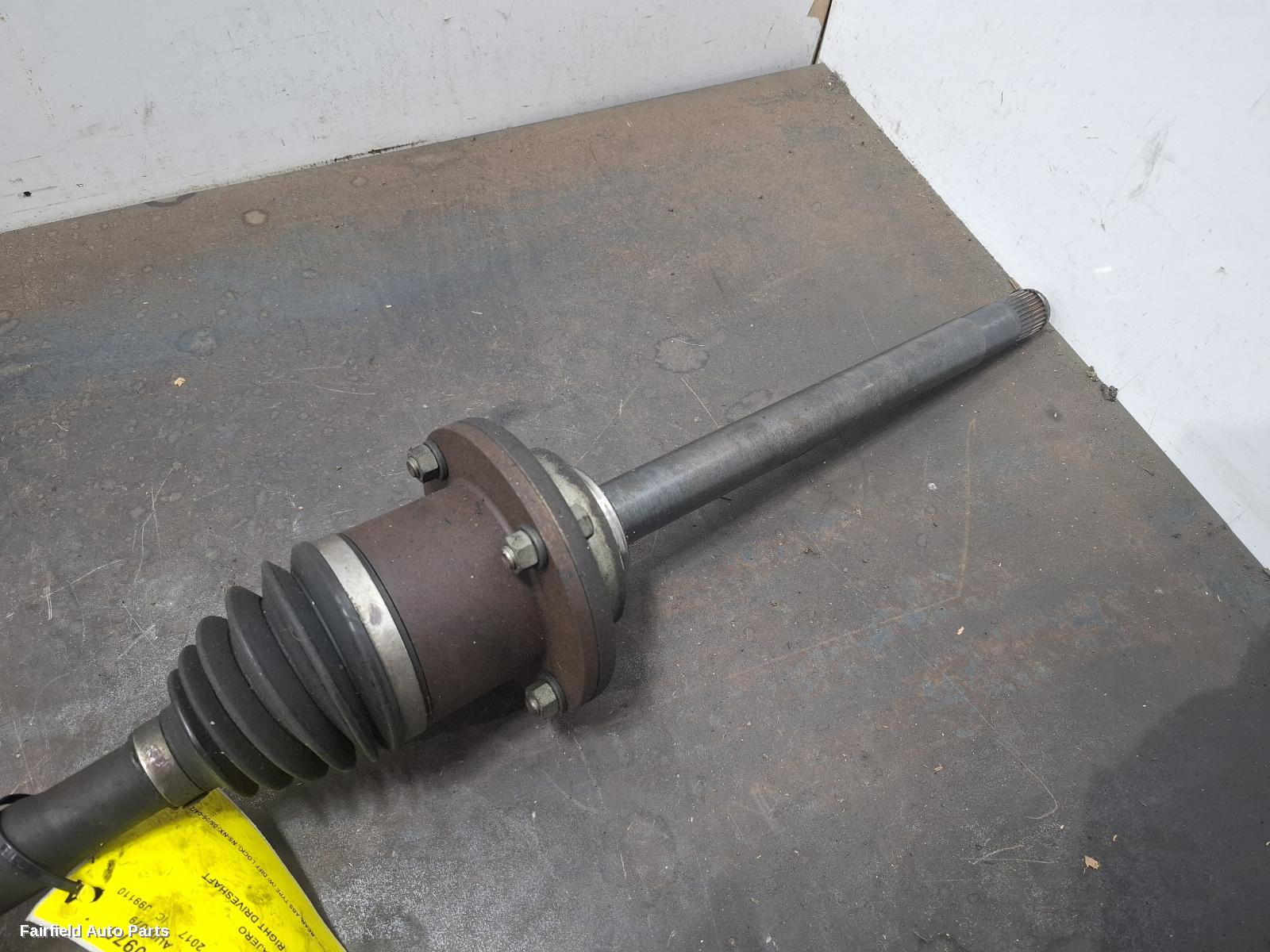 2006-2021 Mitsubishi Pajero Right Driveshaft