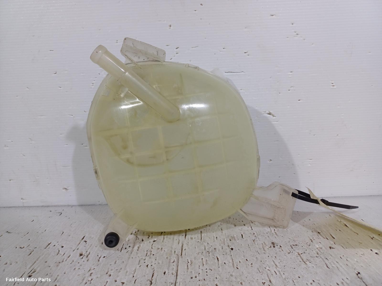 2018-2025 Volvo Xc40 Overflow Bottle