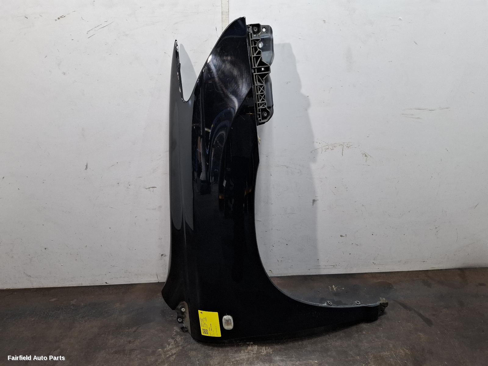 2003-2005 Lexus Rx Series Right Guard