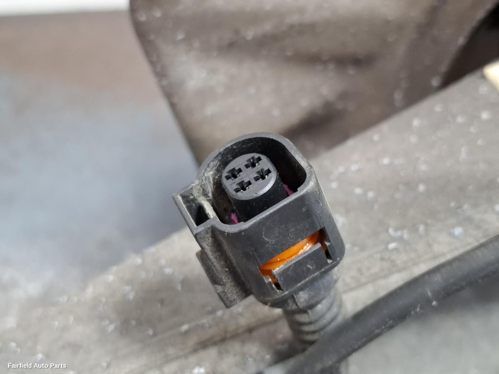 2010-2018 Porsche Cayenne Right Front Hub Assembly