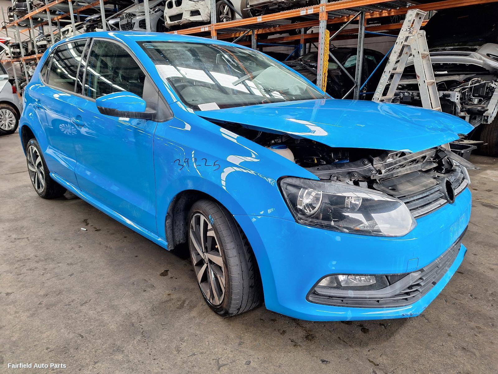 2015 Volkswagen Polo Left Taillight