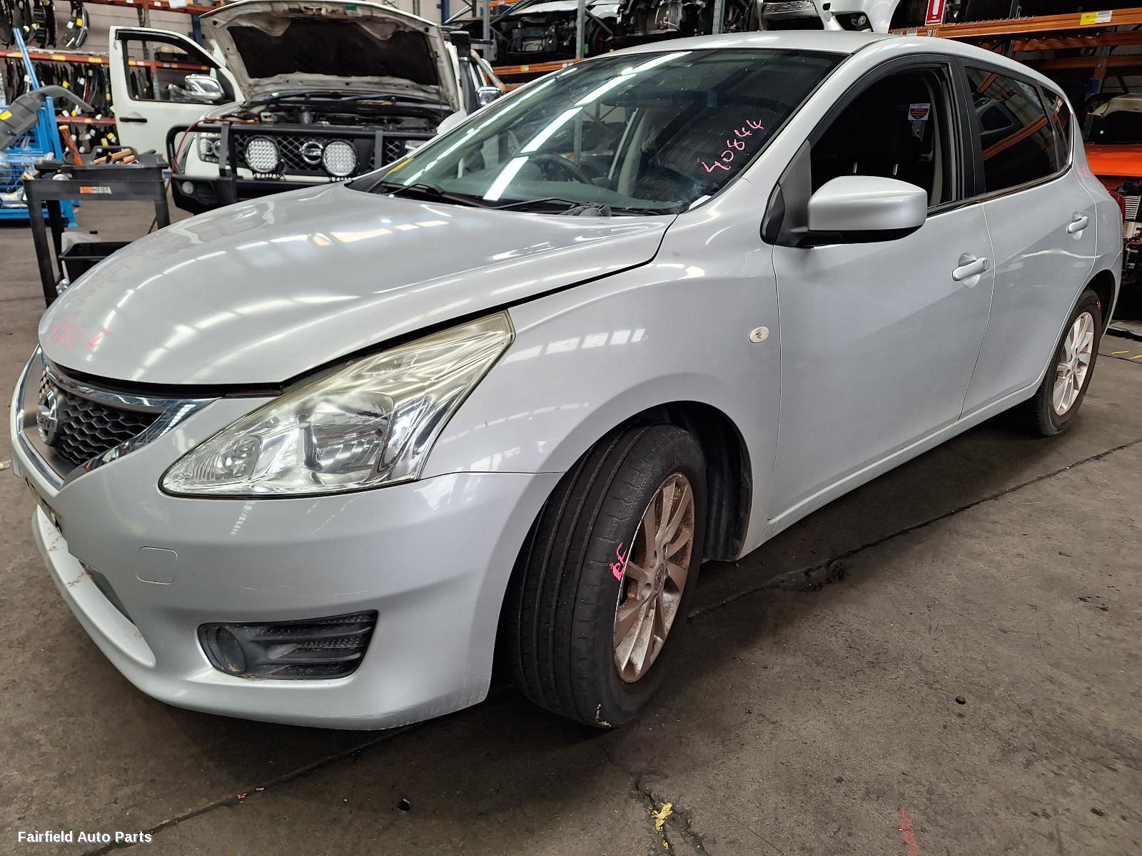 2014 Nissan Pulsar Sunvisor