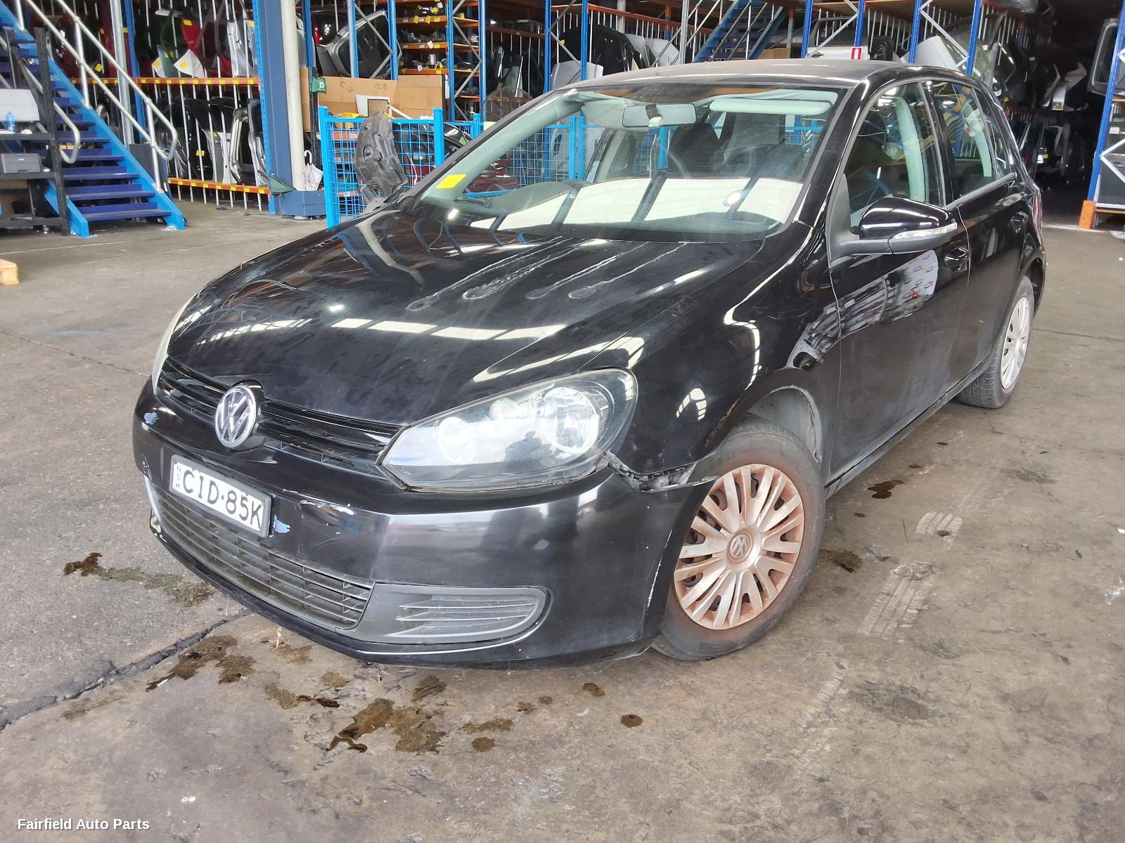 2012 Volkswagen Golf Right Front Door