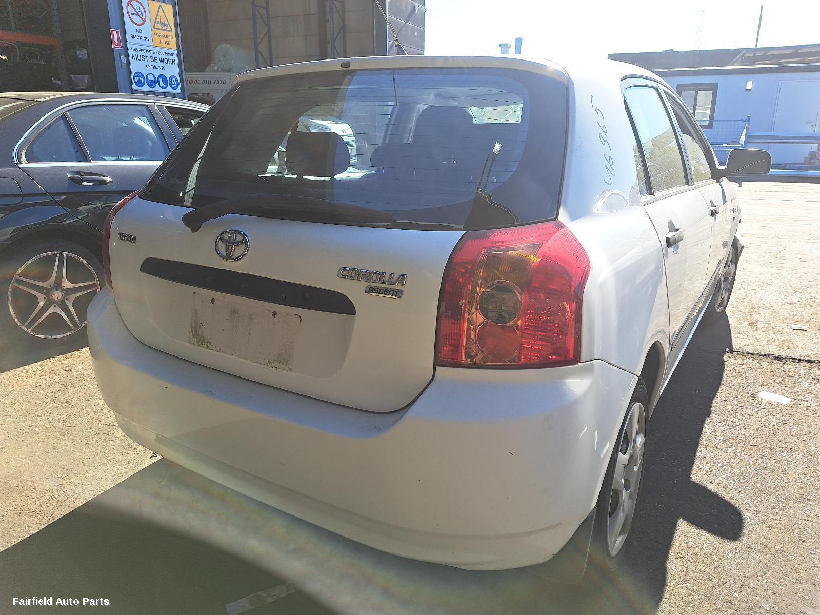 2004 Toyota Corolla Sunvisor