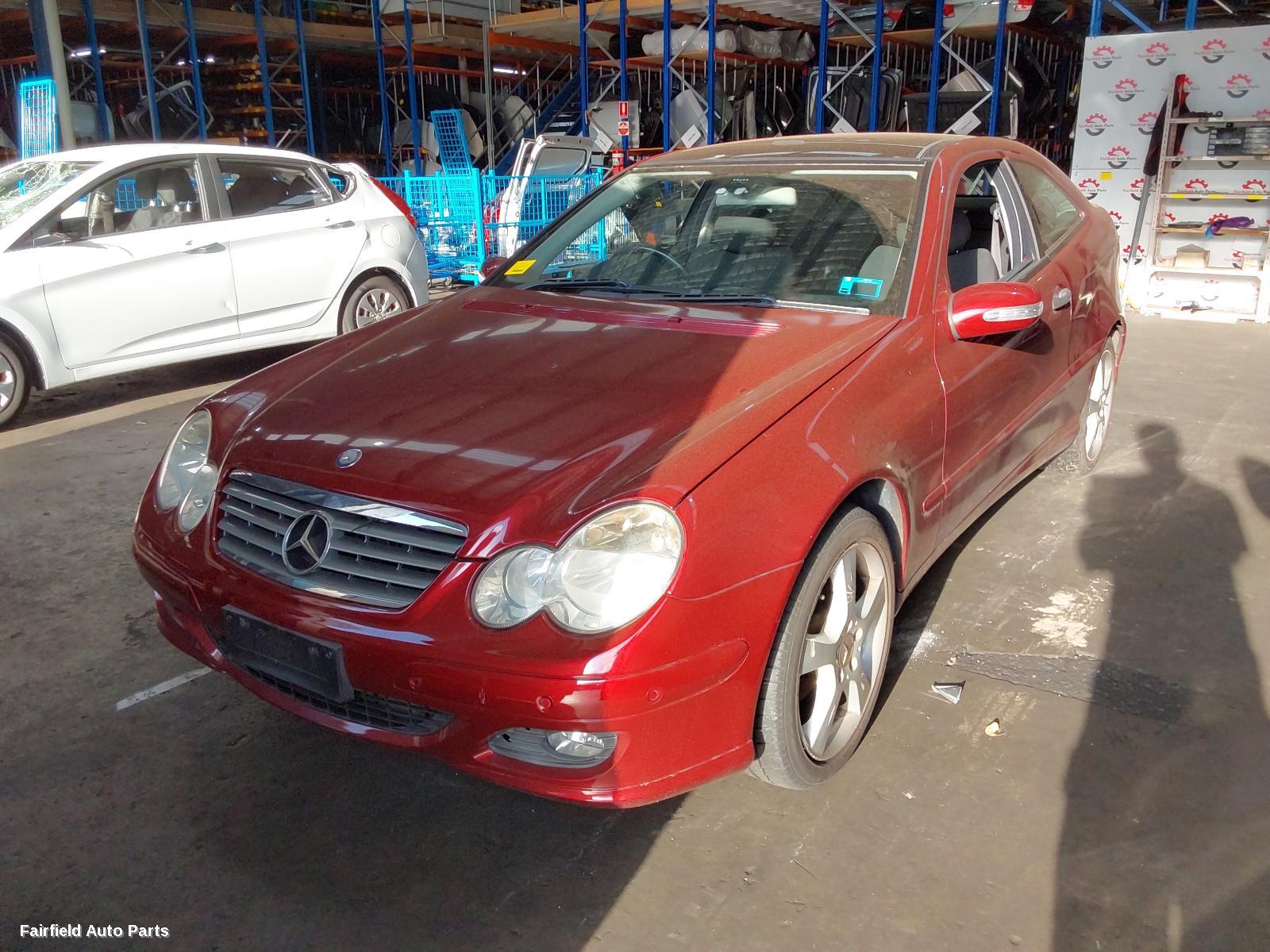 2005 Mercedes C Class Left Guard
