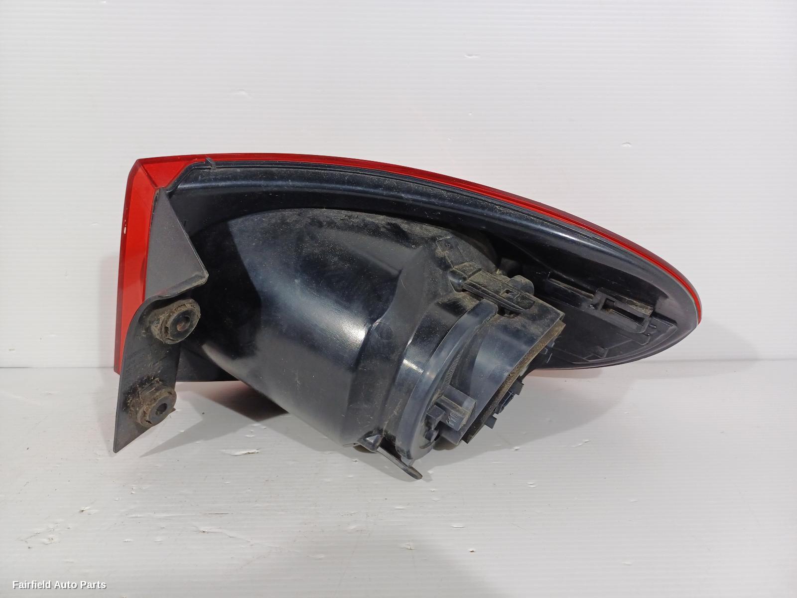 2008-2011 Volkswagen Tiguan Left Taillight