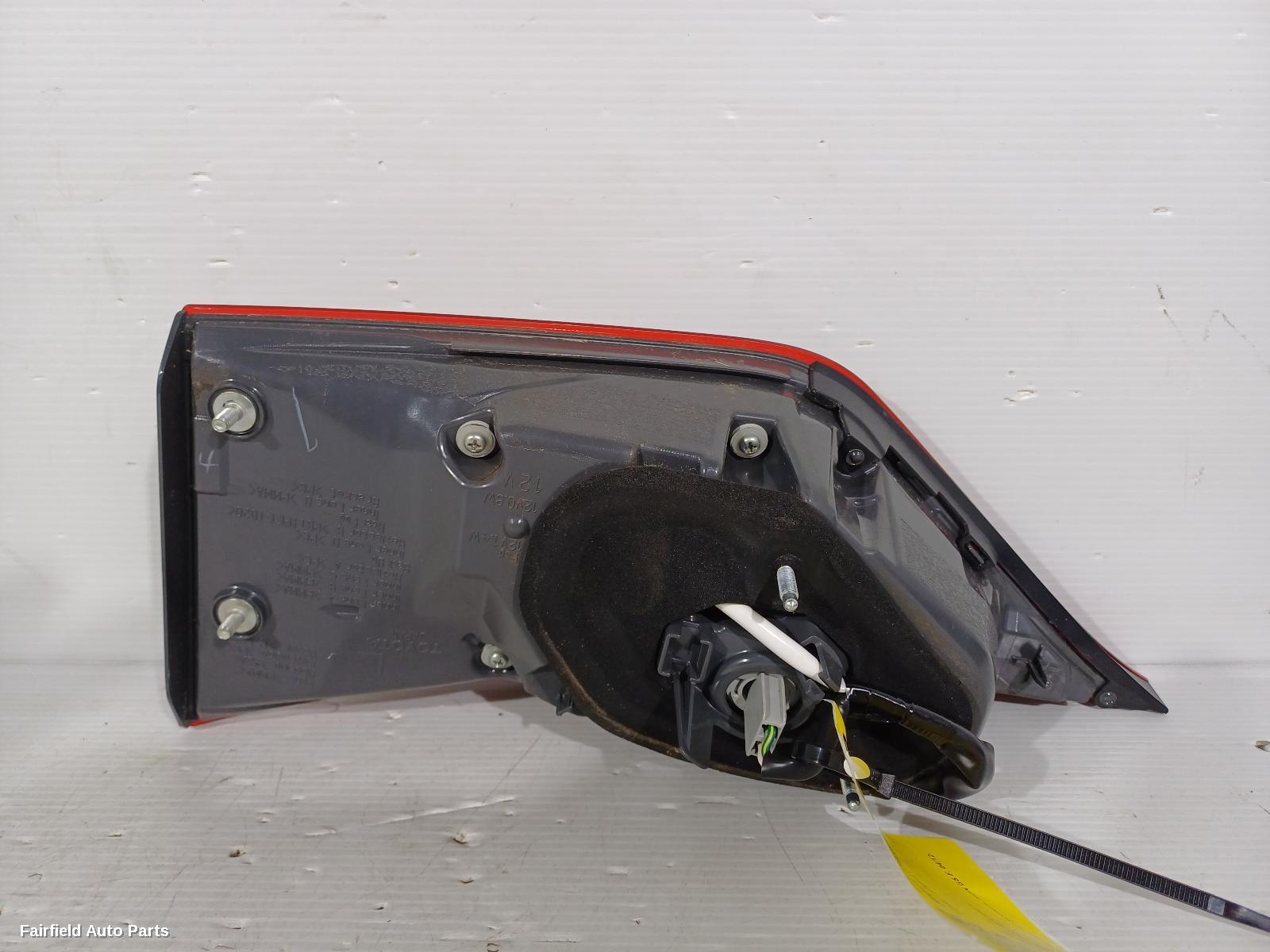 2012-2015 Lexus Gs Rear Garnish