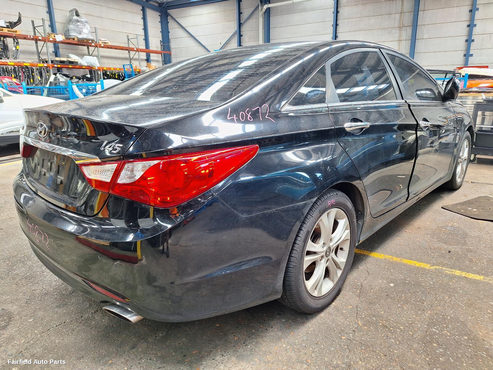 2011 Hyundai I45 Left Guard