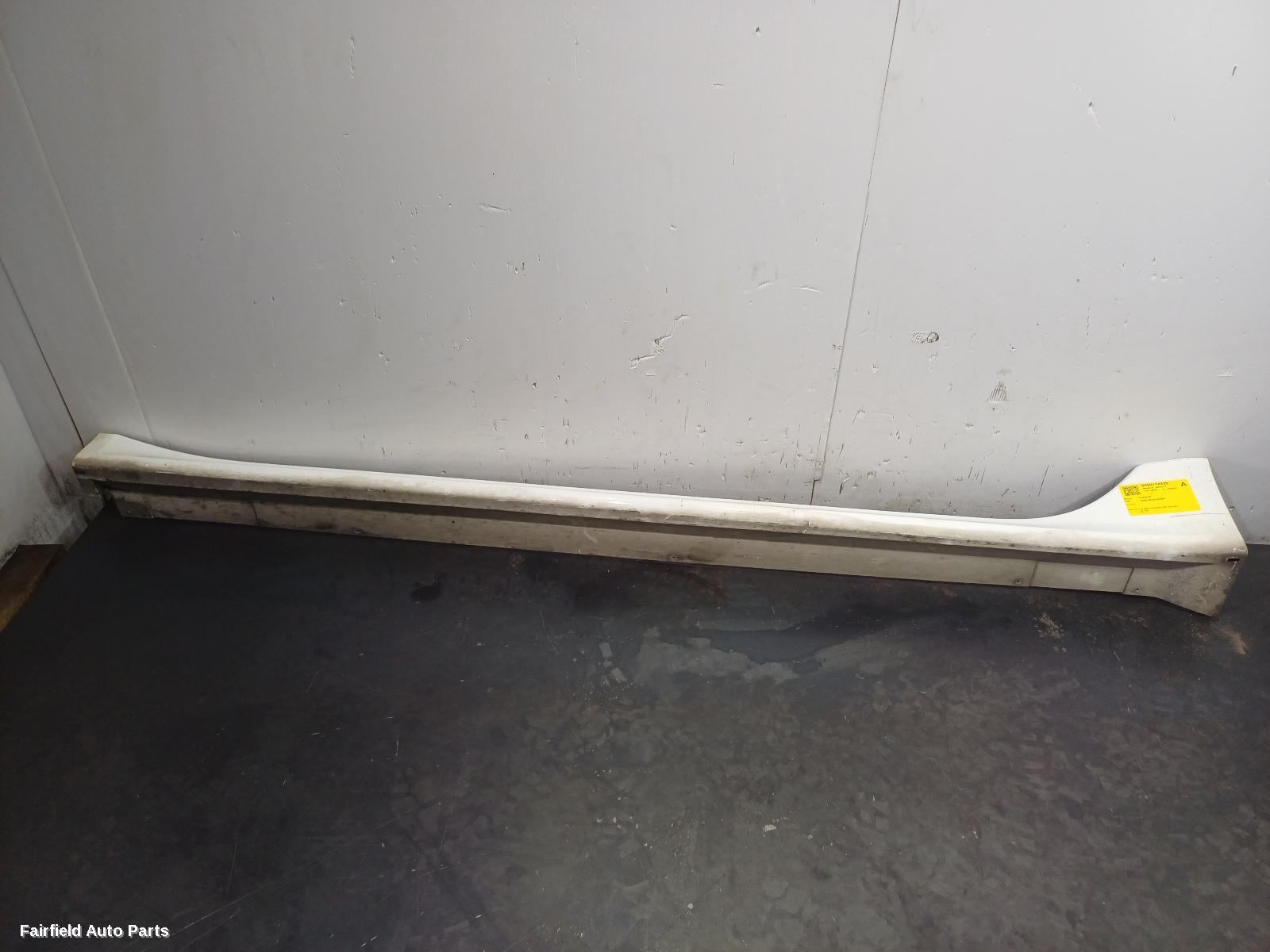 2007-2012 Mitsubishi Lancer Side Step Skirt