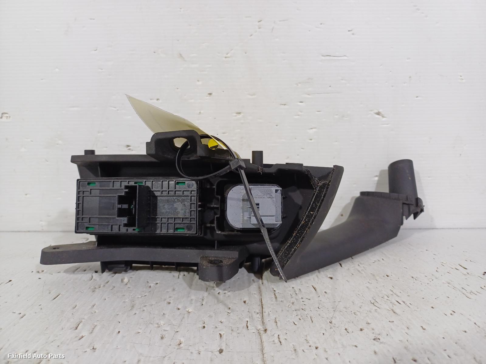 2015-2023 Volkswagen Passat Pwr Dr Wind Switch
