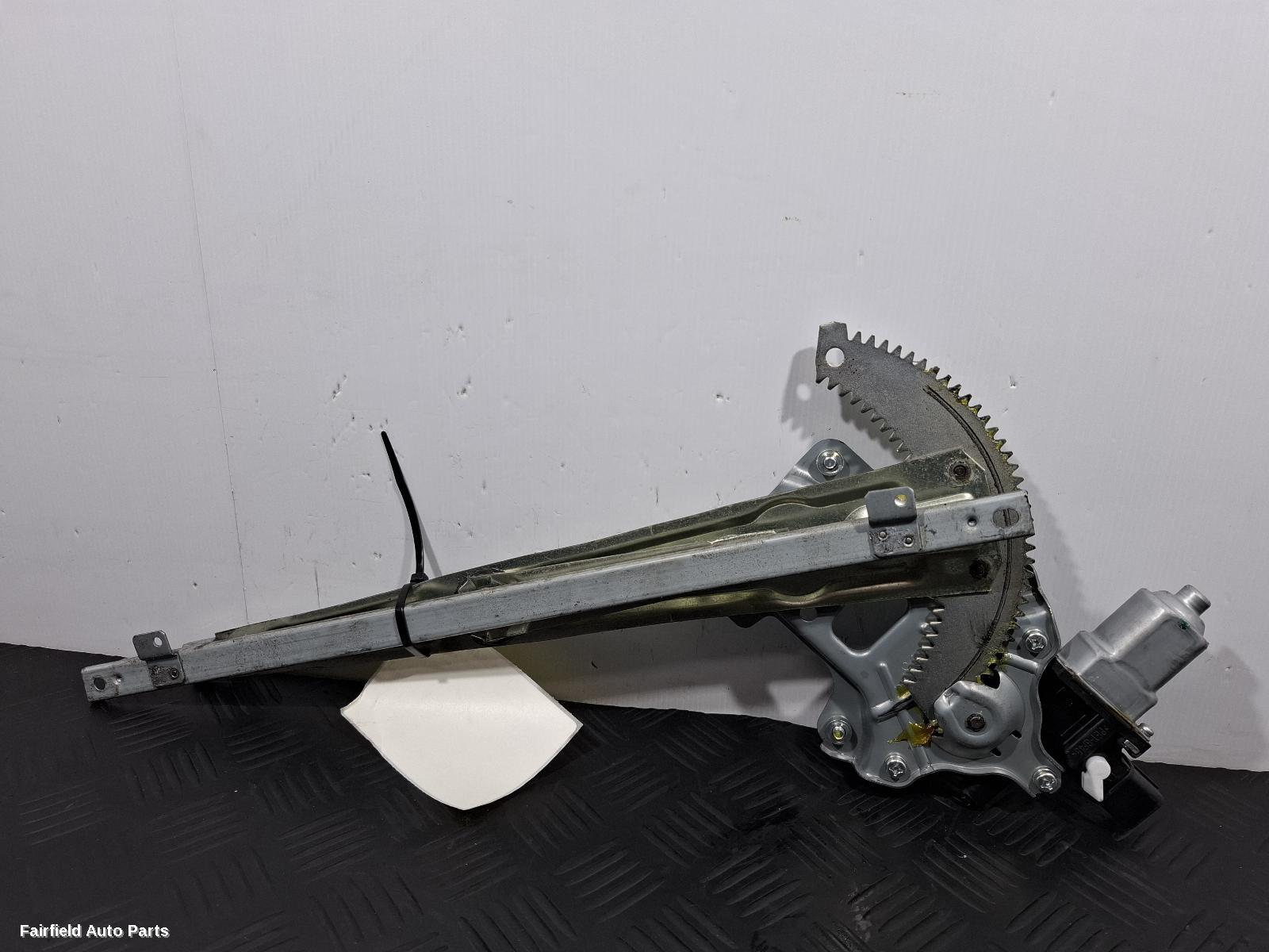 2006-2012 Mitsubishi Outlander Right Front Window Reg Motor