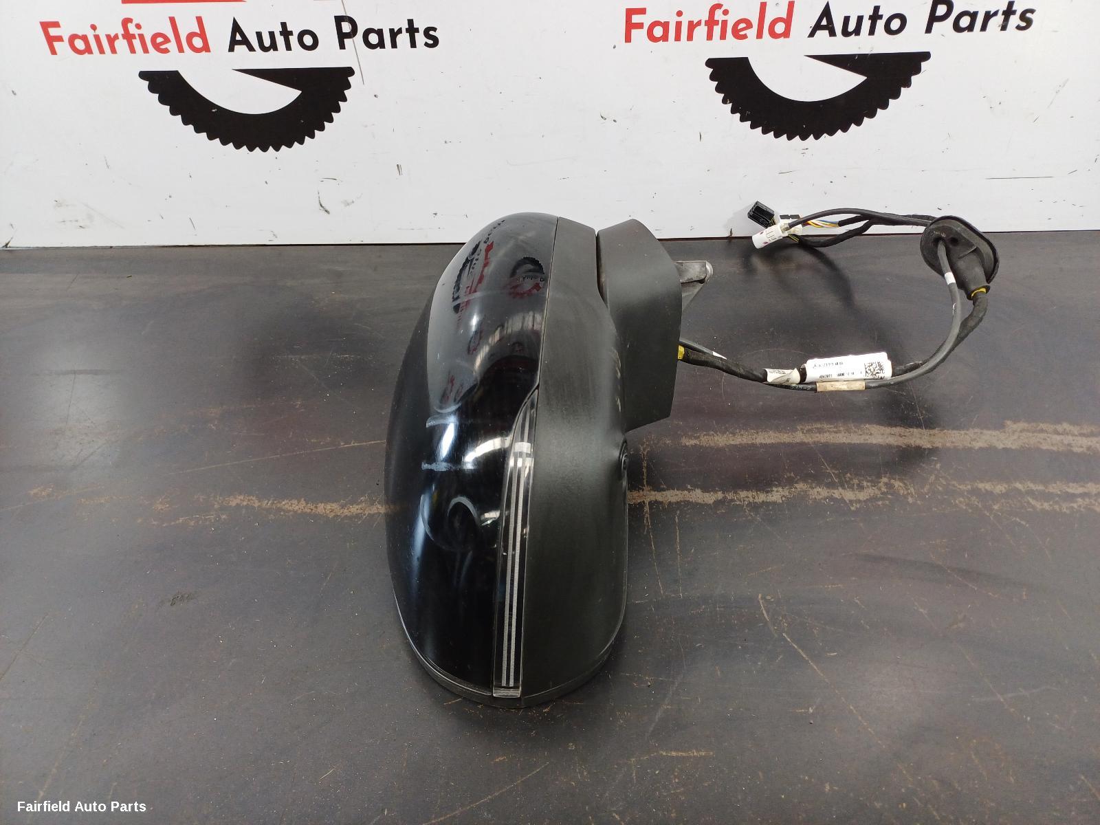 2018-2023 Mercedes A Class Right Door Mirror