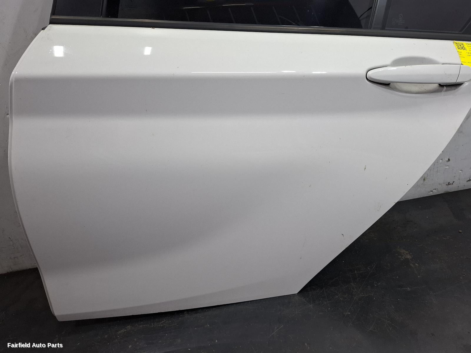 2011-2019 Bmw 1 Series Left Rear Door Sliding