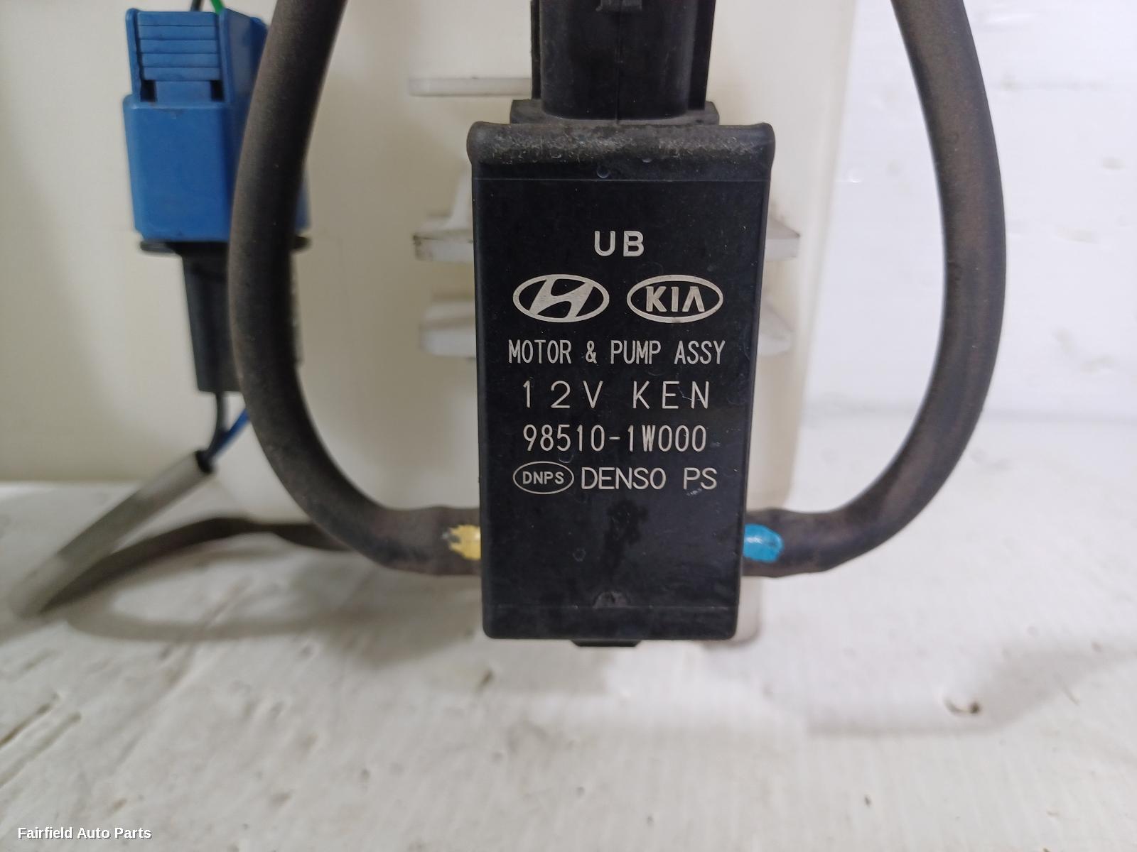 2012-2017 Hyundai I30 Washer Bottle
